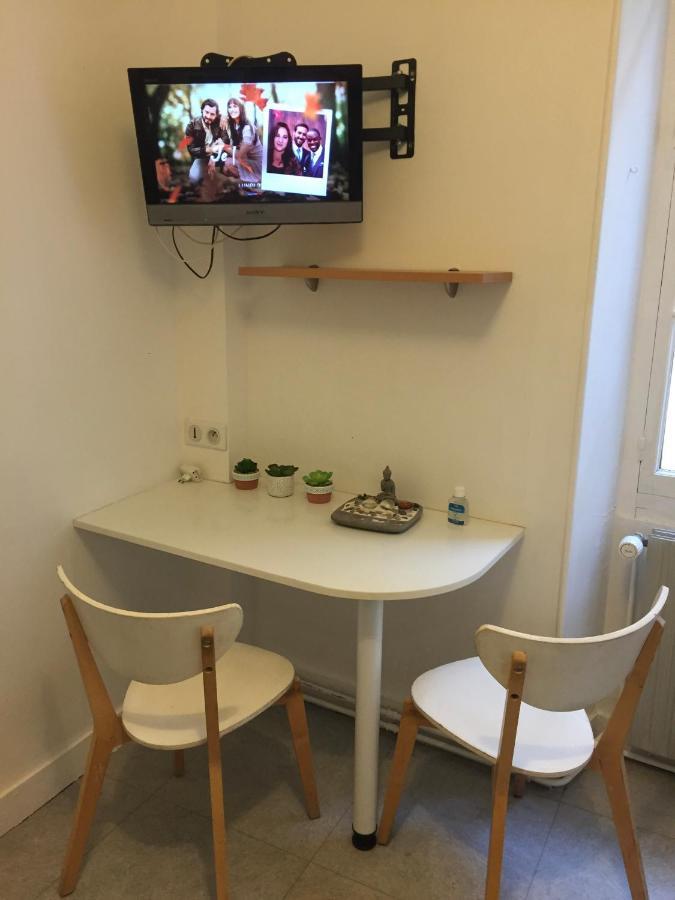 Studio Centre Ville Avec Ascenseur 3Min Des Thermes 엑스레뱅 외부 사진